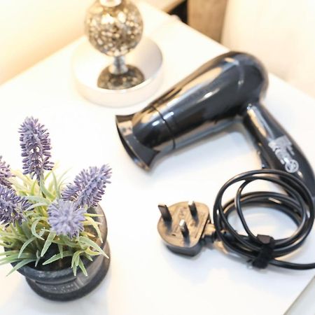 Stunning modern 3 bedroom apartment Edinburgh Eksteriør billede