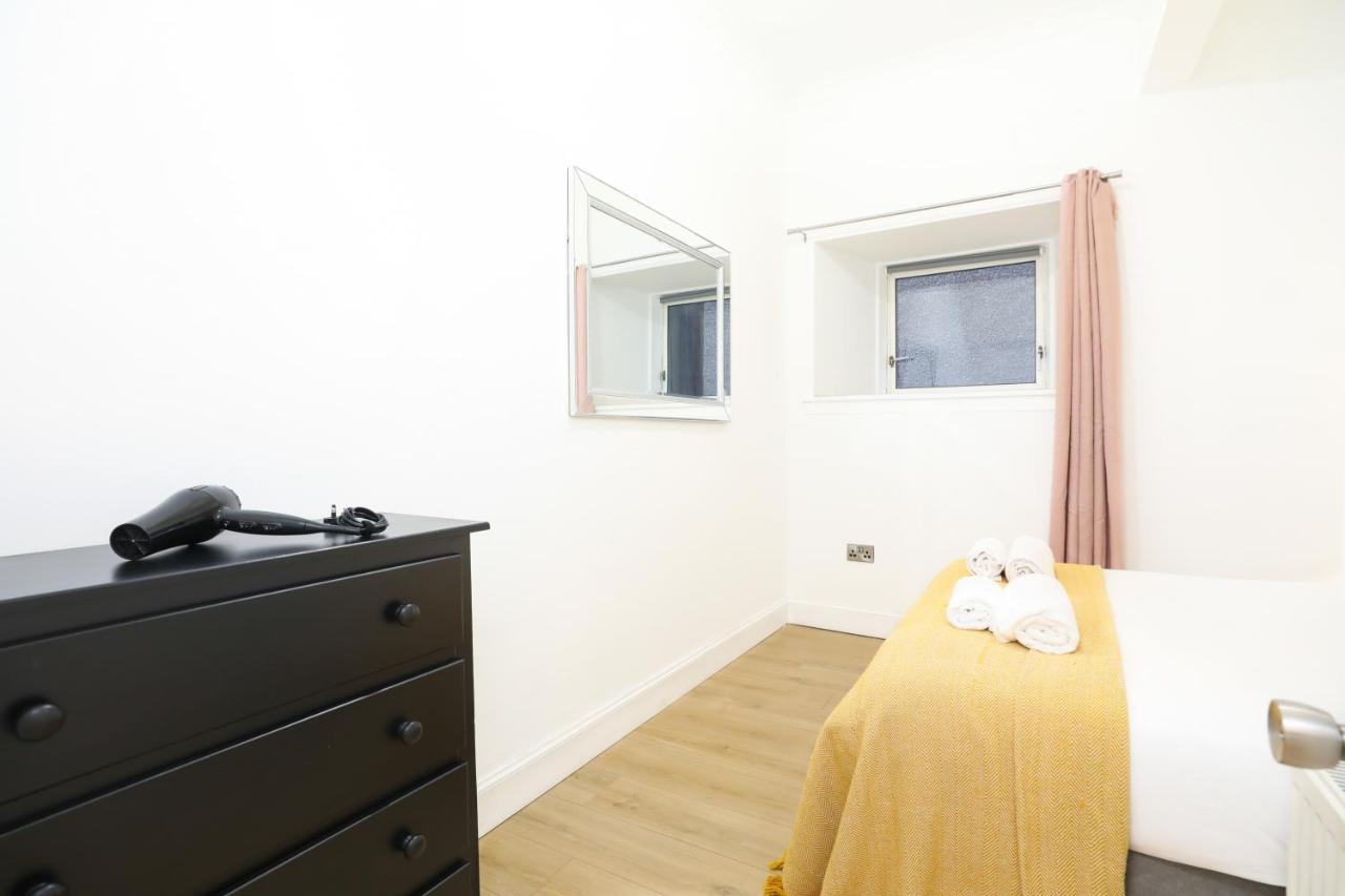 Stunning modern 3 bedroom apartment Edinburgh Eksteriør billede