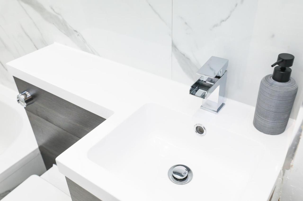 Stunning modern 3 bedroom apartment Edinburgh Eksteriør billede